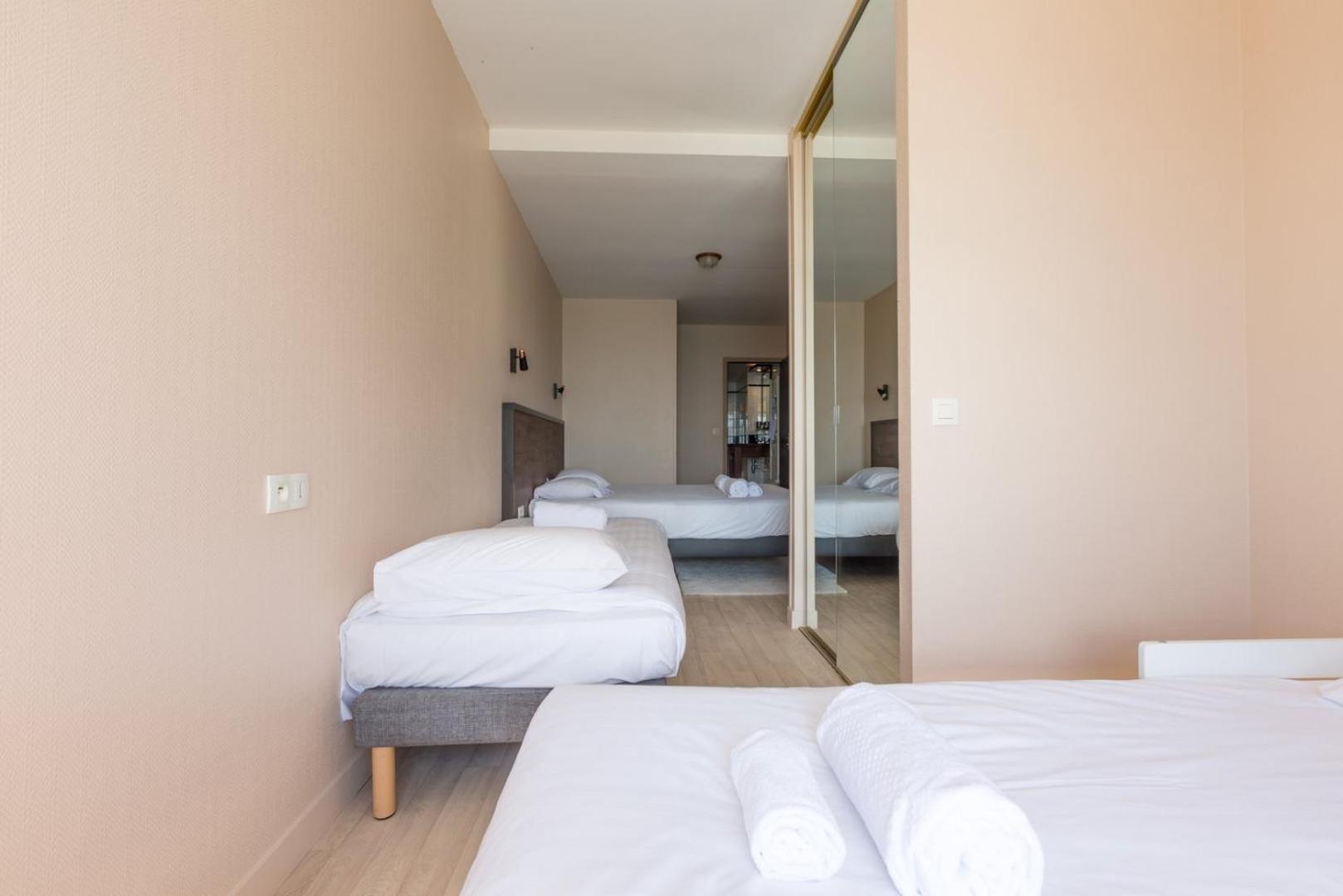 Les Pieds Dans L'Eau - Bel Appartement - Vue Mer Cancale Exterior photo