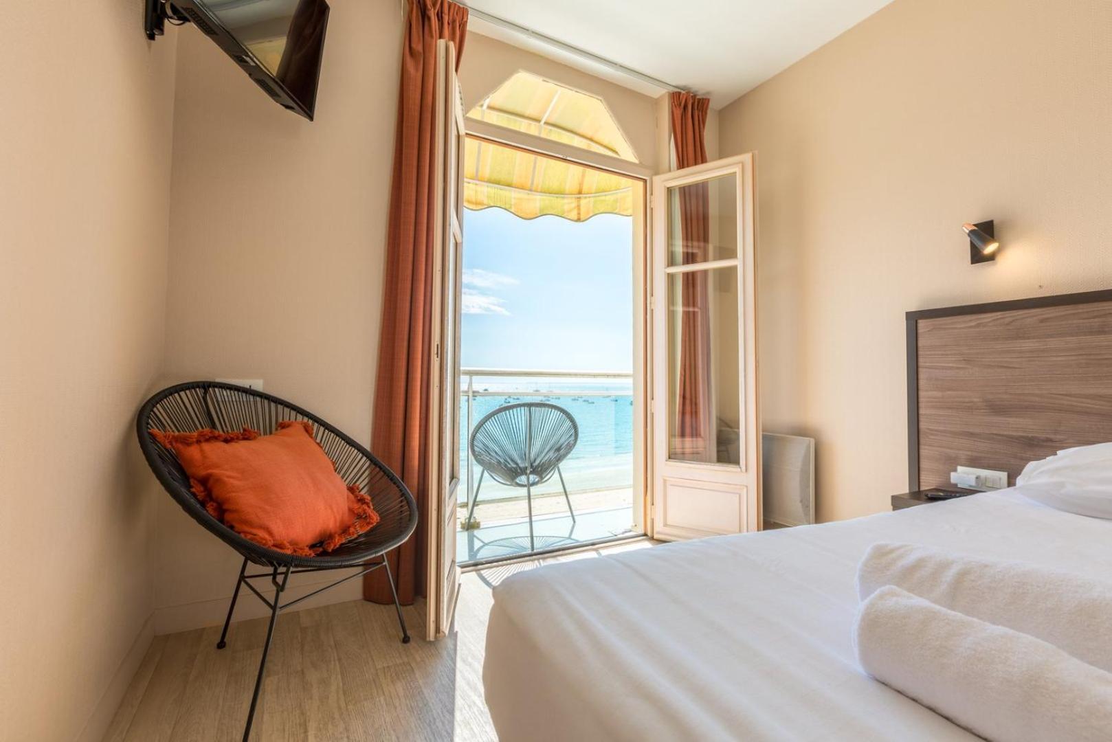Les Pieds Dans L'Eau - Bel Appartement - Vue Mer Cancale Exterior photo