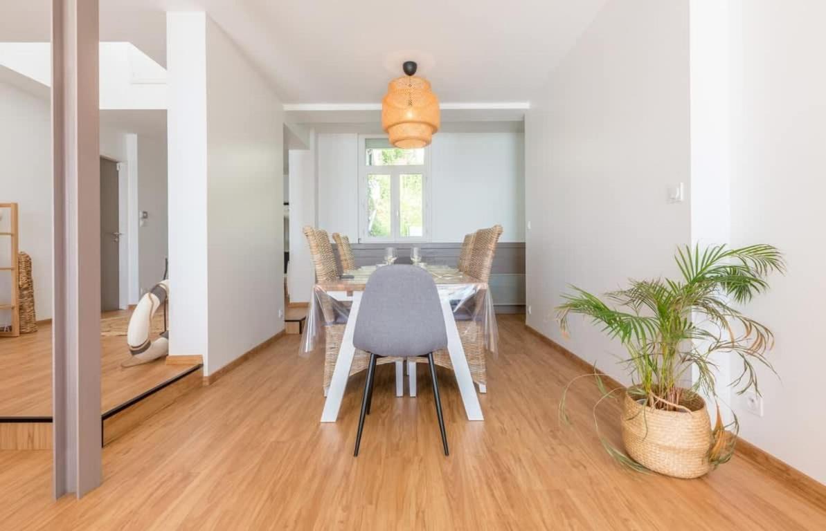 Les Pieds Dans L'Eau - Bel Appartement - Vue Mer Cancale Exterior photo